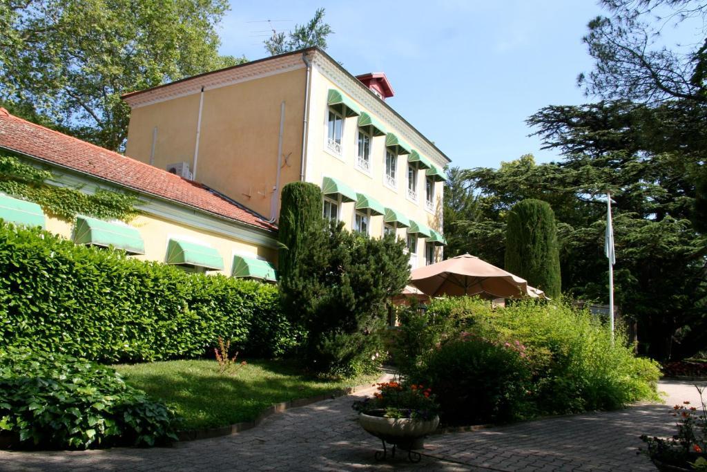 Le Cedre De Soyons Hotel Luaran gambar