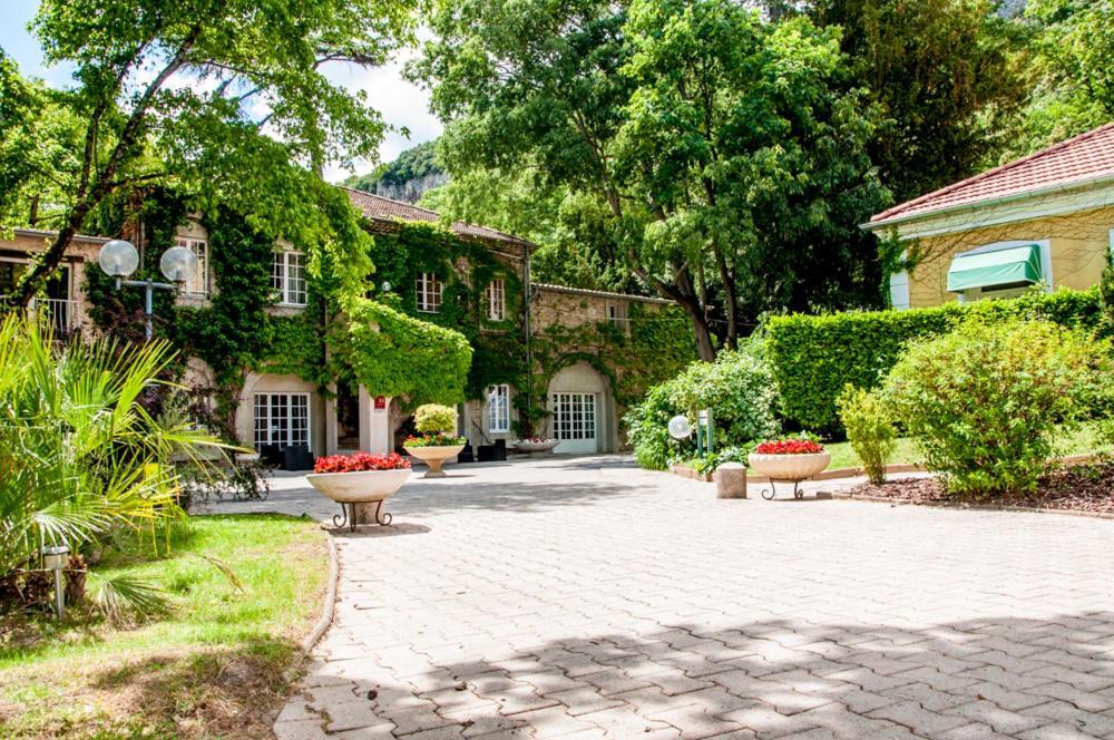 Le Cedre De Soyons Hotel Luaran gambar